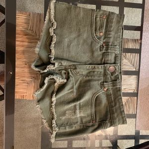 FOREVER 21 OLIVE GREEN KHAKI SHORTS WOMEN